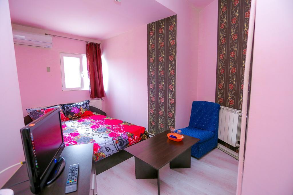 Hostel Shatrata Bogomilovo Exterior photo